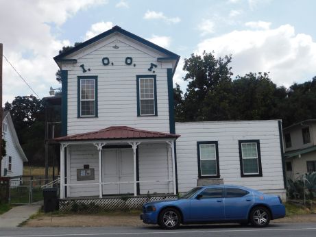 [Picture of Oddfellows Hall]